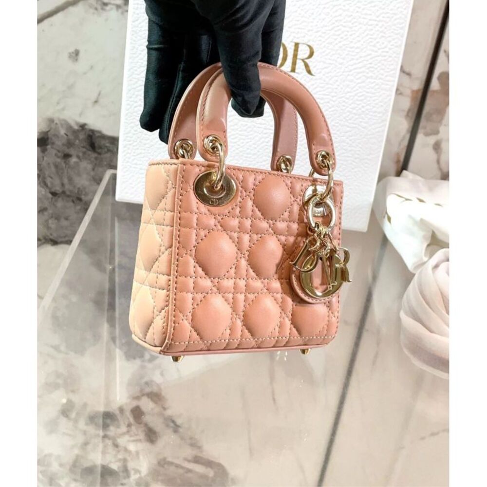 Dior Women Pre-Loved Bag Very Good Condition - Picture 6 of 9